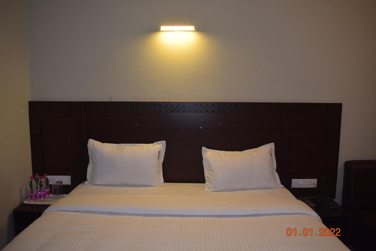 Waves Hotel